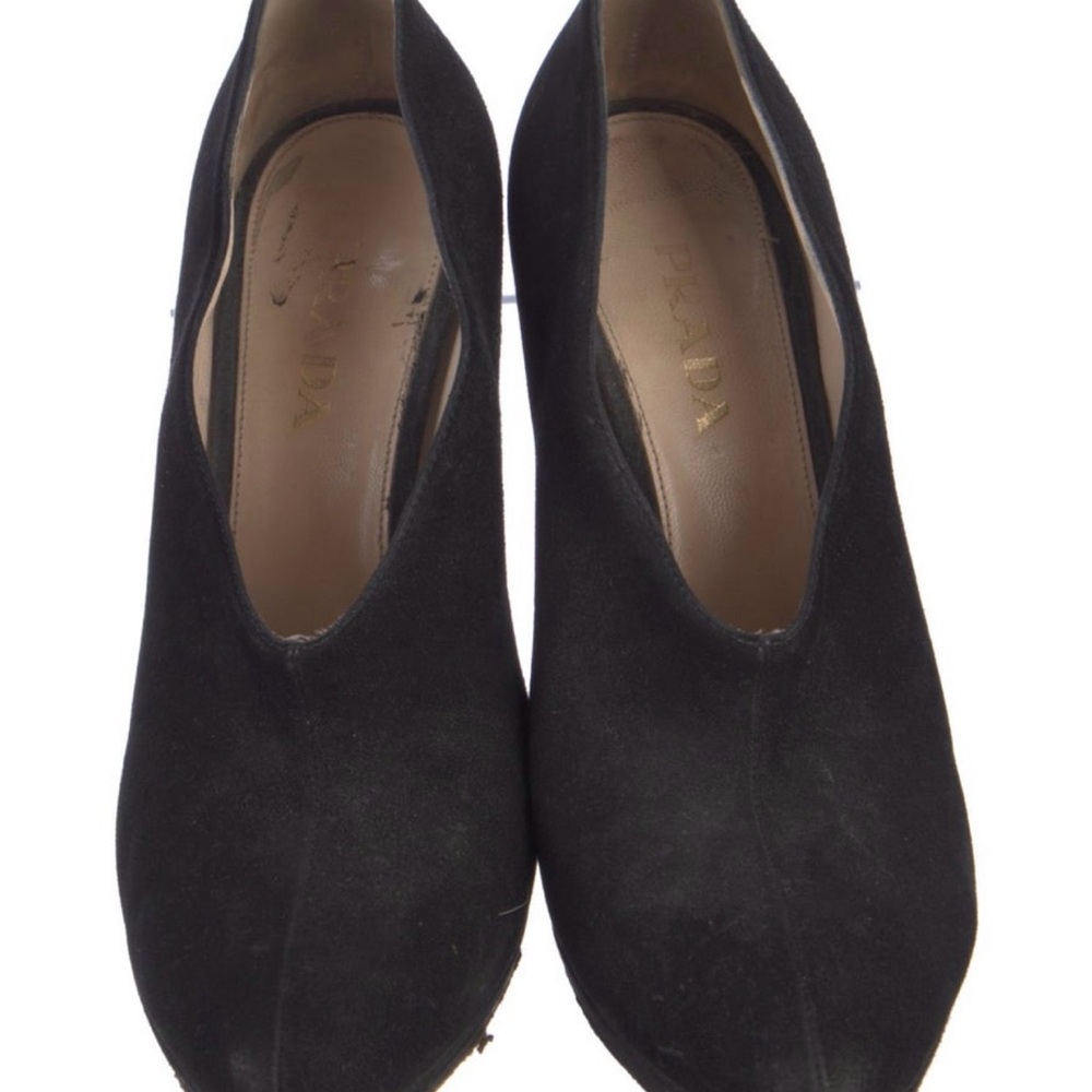 💎💎💎. Prada Black Suede Heeled Pump || sz: EU 37 US - 7.  💎💎💎 - Picture 2 of 5